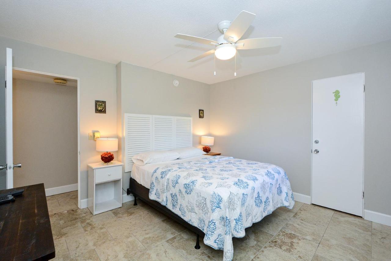 Canal 311 - Right In Siesta Key Village! Sarasota Exterior photo