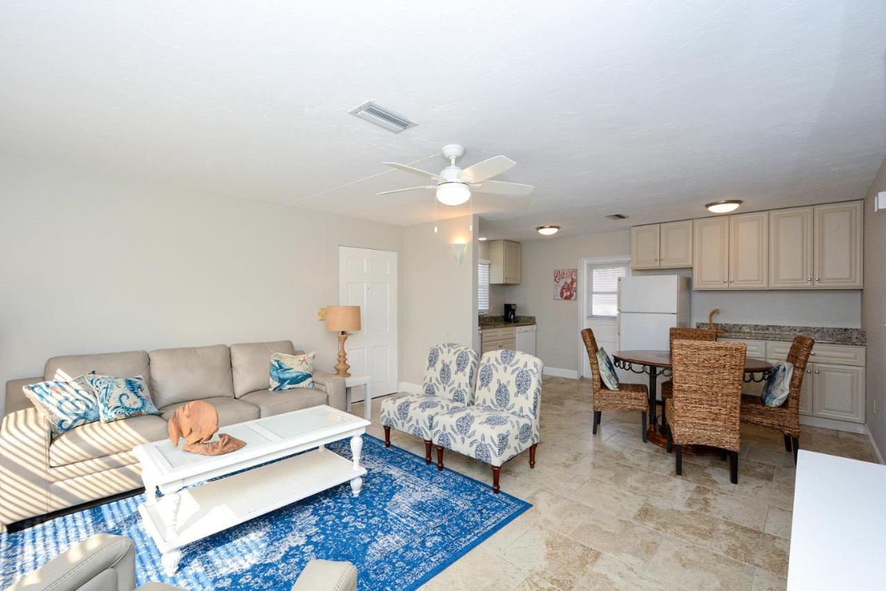 Canal 311 - Right In Siesta Key Village! Sarasota Exterior photo